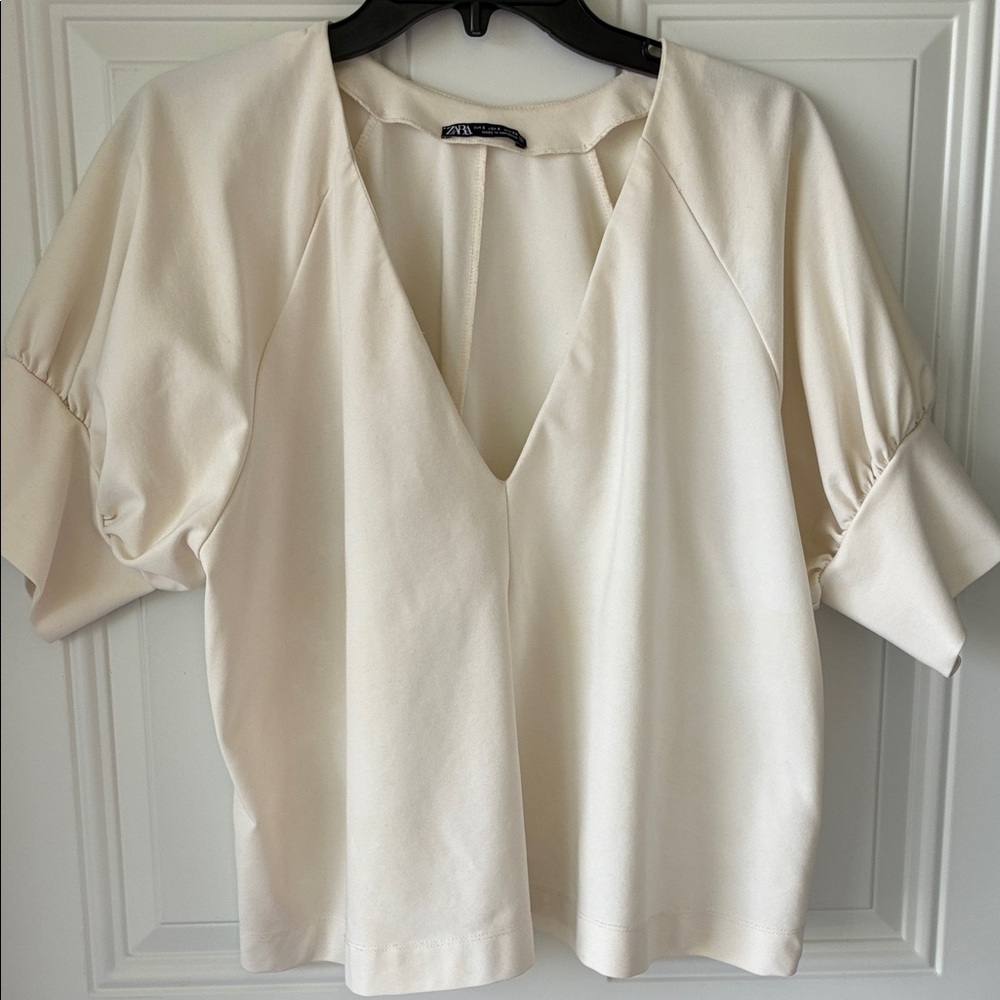 Zara Ivory V-Neck Short Sleeve Blouse